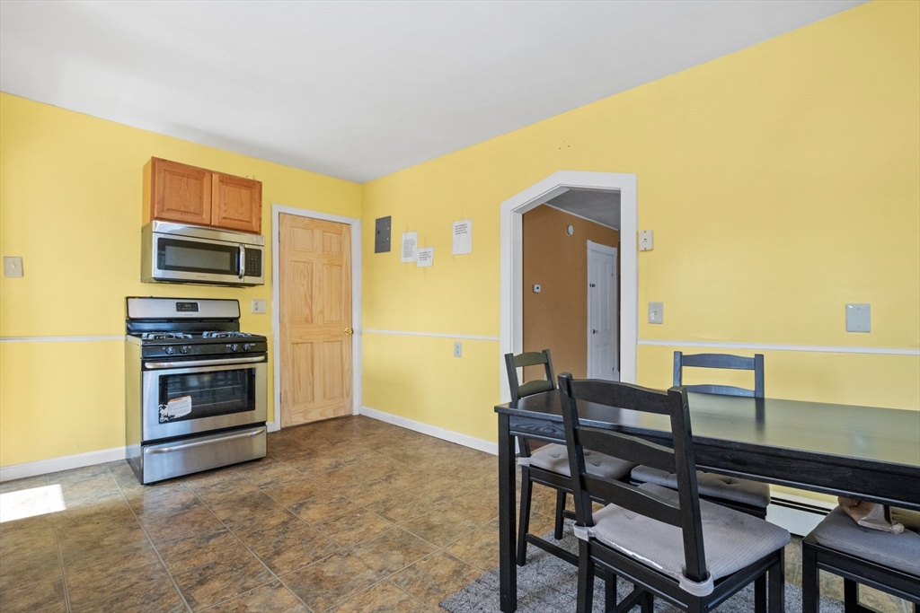 Quincy, Massachusetts, 02169, United States, 4 Bedrooms Bedrooms, ,2 BathroomsBathrooms,Residential,For Sale,1919817