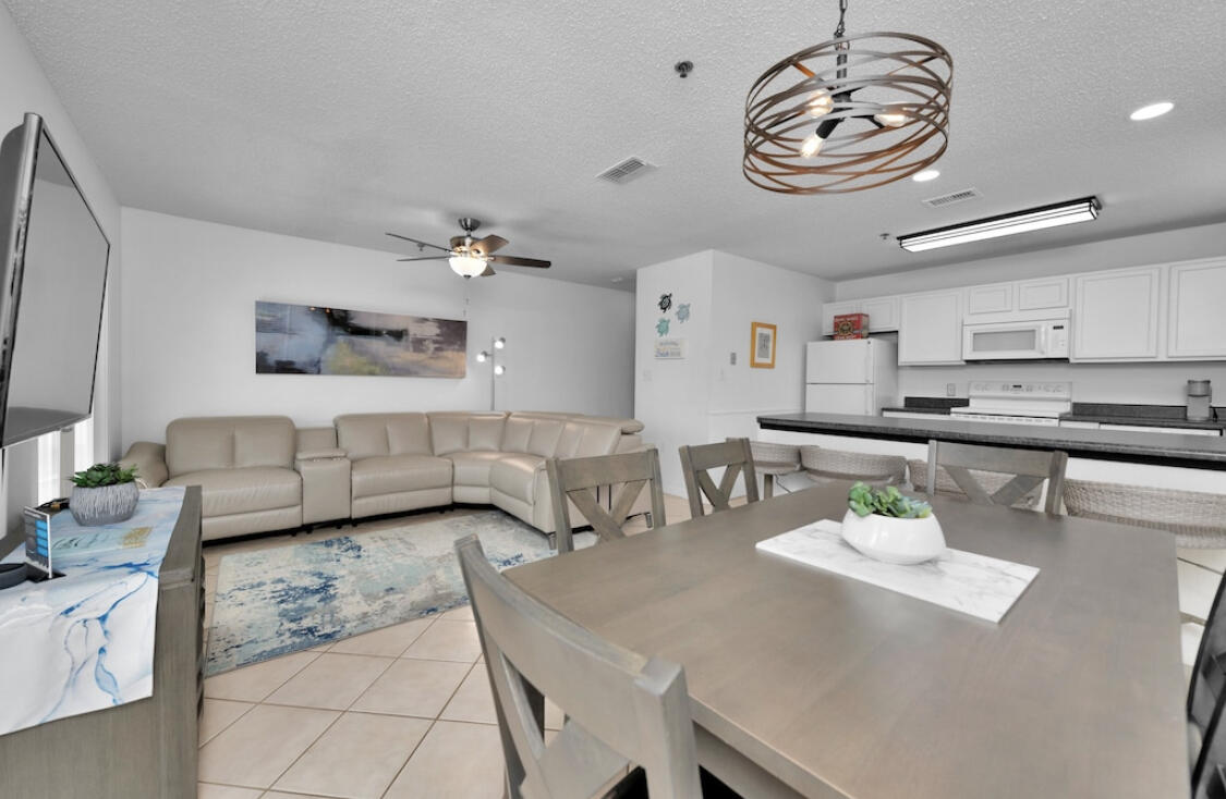 Destin, Florida, 32541, United States, 2 Bedrooms Bedrooms, ,2 BathroomsBathrooms,Residential,For Sale,1938965