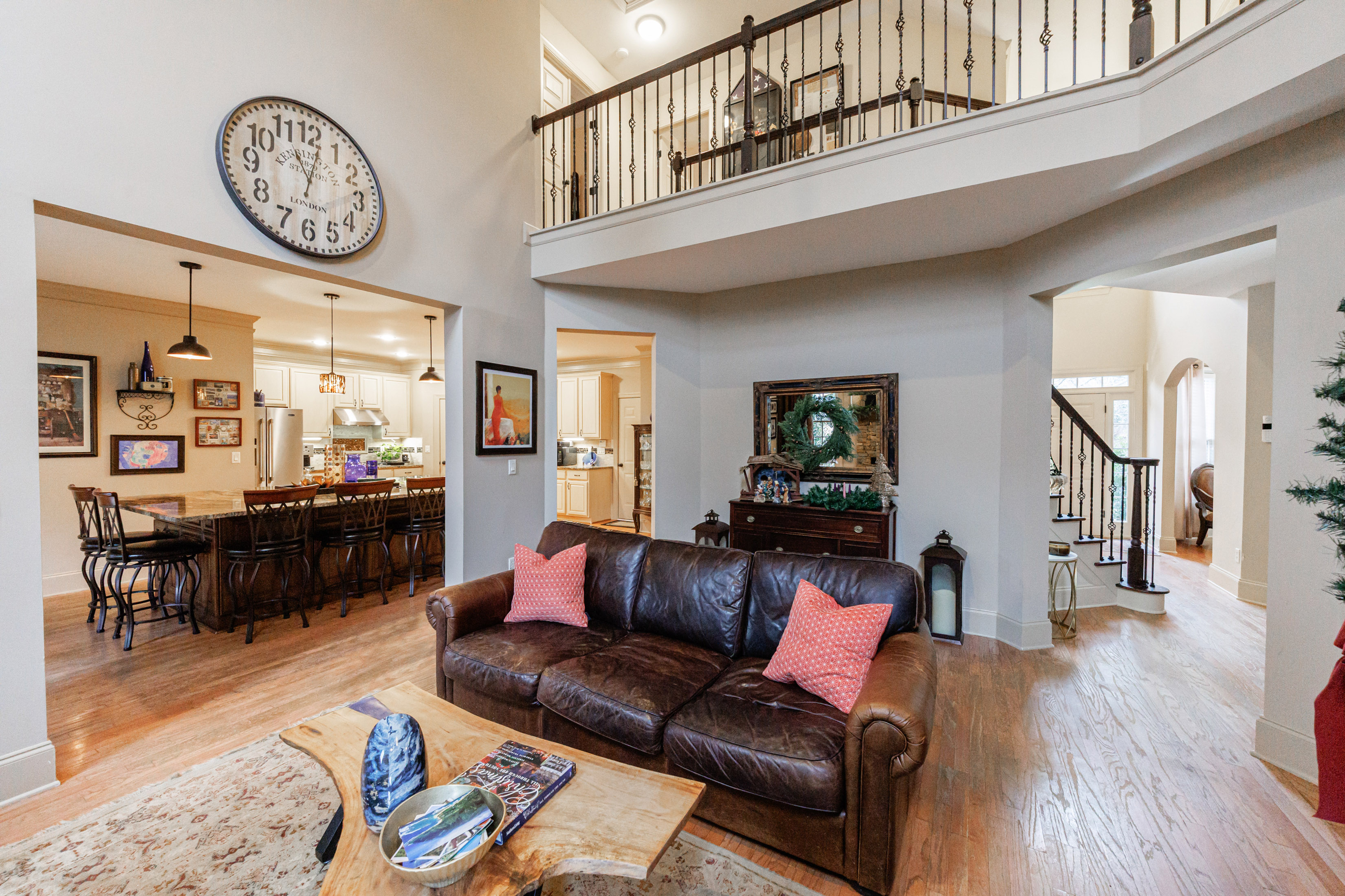  Beautifully Updated and Well Maintained Home in Sought-after Highcroft Community - 物件實景