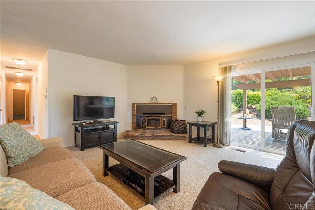 Fallbrook, California, 92028, United States, 3 Bedrooms Bedrooms, ,2 BathroomsBathrooms,Residential,For Sale,1947109