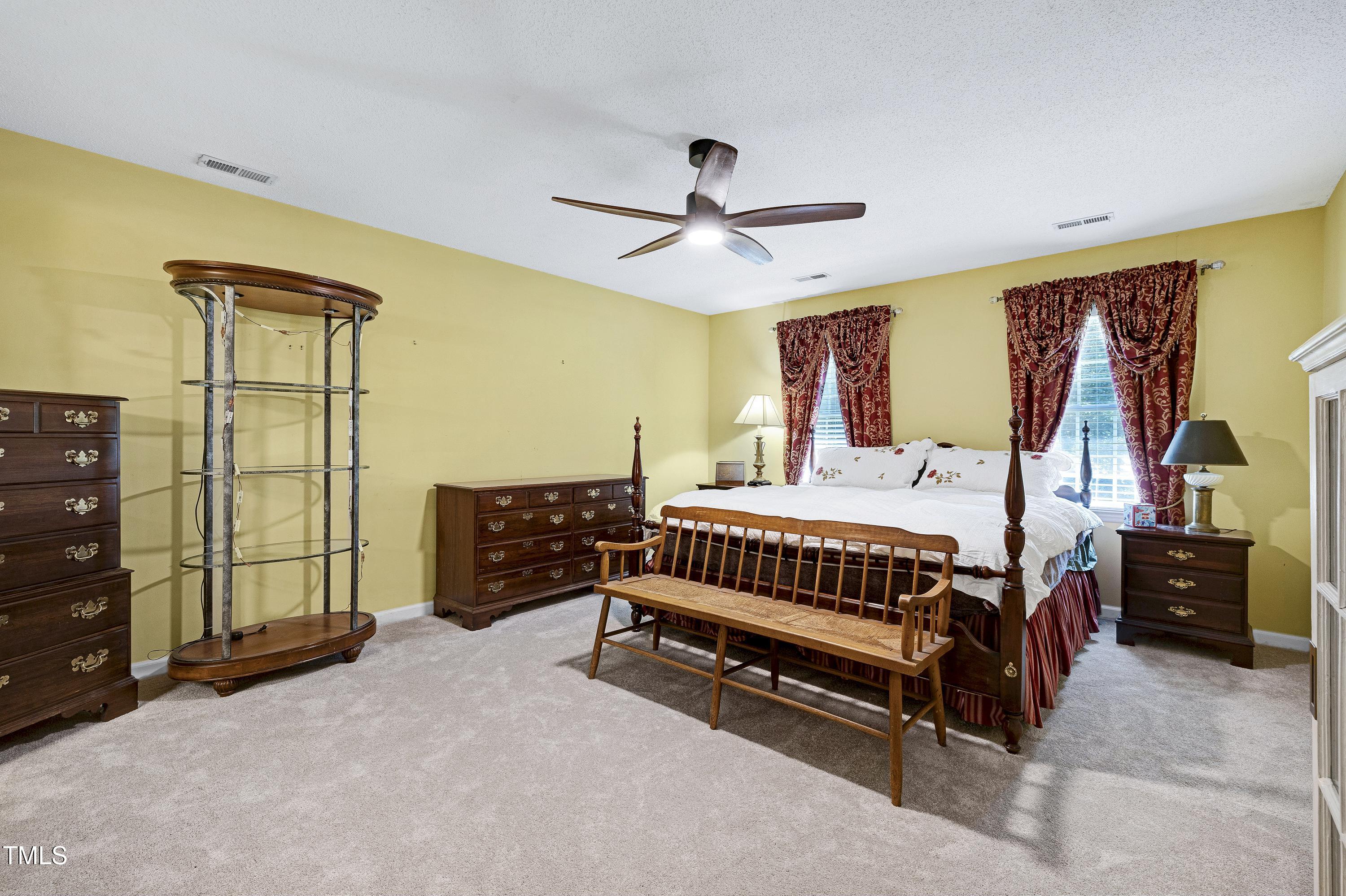 Raleigh, North Carolina, 27606, United States, 3 Bedrooms Bedrooms, ,3 BathroomsBathrooms,Residential,For Sale,1941064
