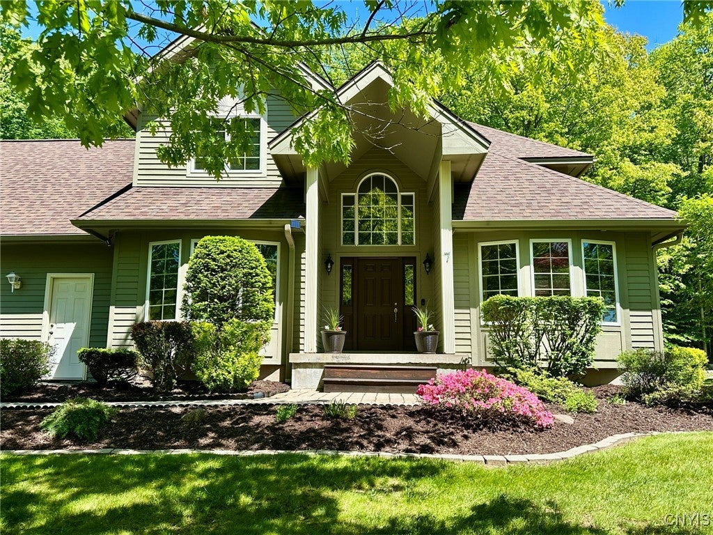 Oswego, New York, 13126, United States, 4 Bedrooms Bedrooms, ,3 BathroomsBathrooms,Residential,For Sale,1899451