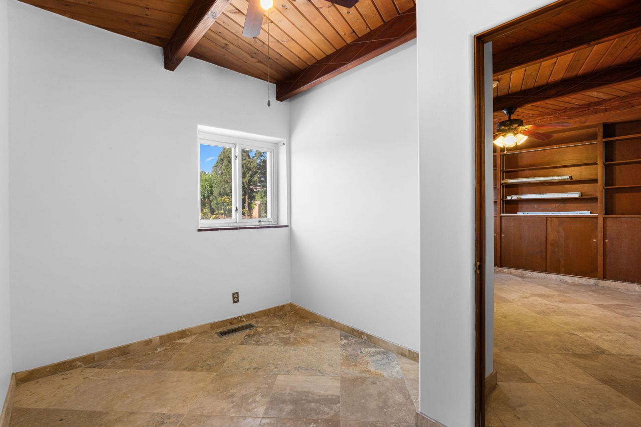 Albuquerque, New Mexico, 87106, United States, 4 Bedrooms Bedrooms, ,5 BathroomsBathrooms,Residential,For Sale,1896146
