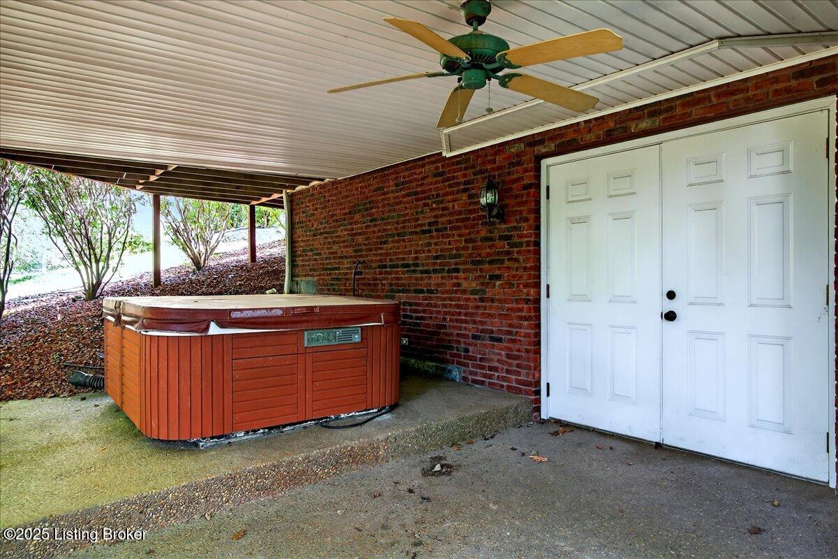 Louisville, Kentucky, 40214, United States, 4 Bedrooms Bedrooms, ,4 BathroomsBathrooms,Residential,For Sale,1911574