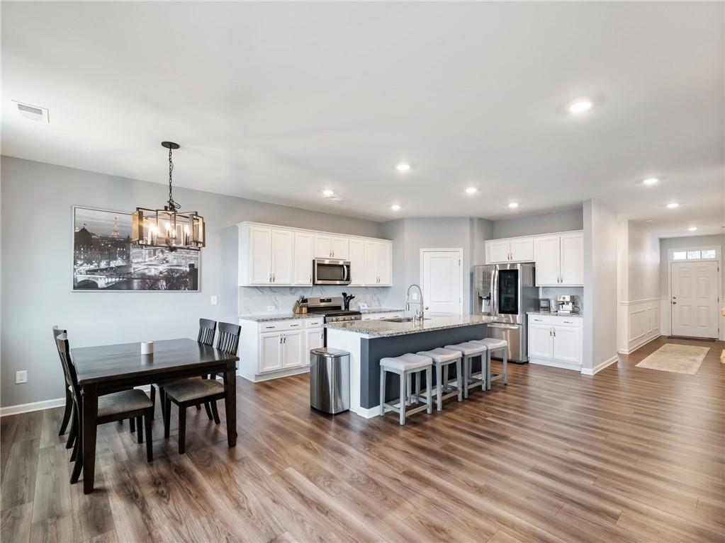 Cumming, Georgia, 30028, United States, 5 Bedrooms Bedrooms, ,3 BathroomsBathrooms,Residential,For Sale,2033115