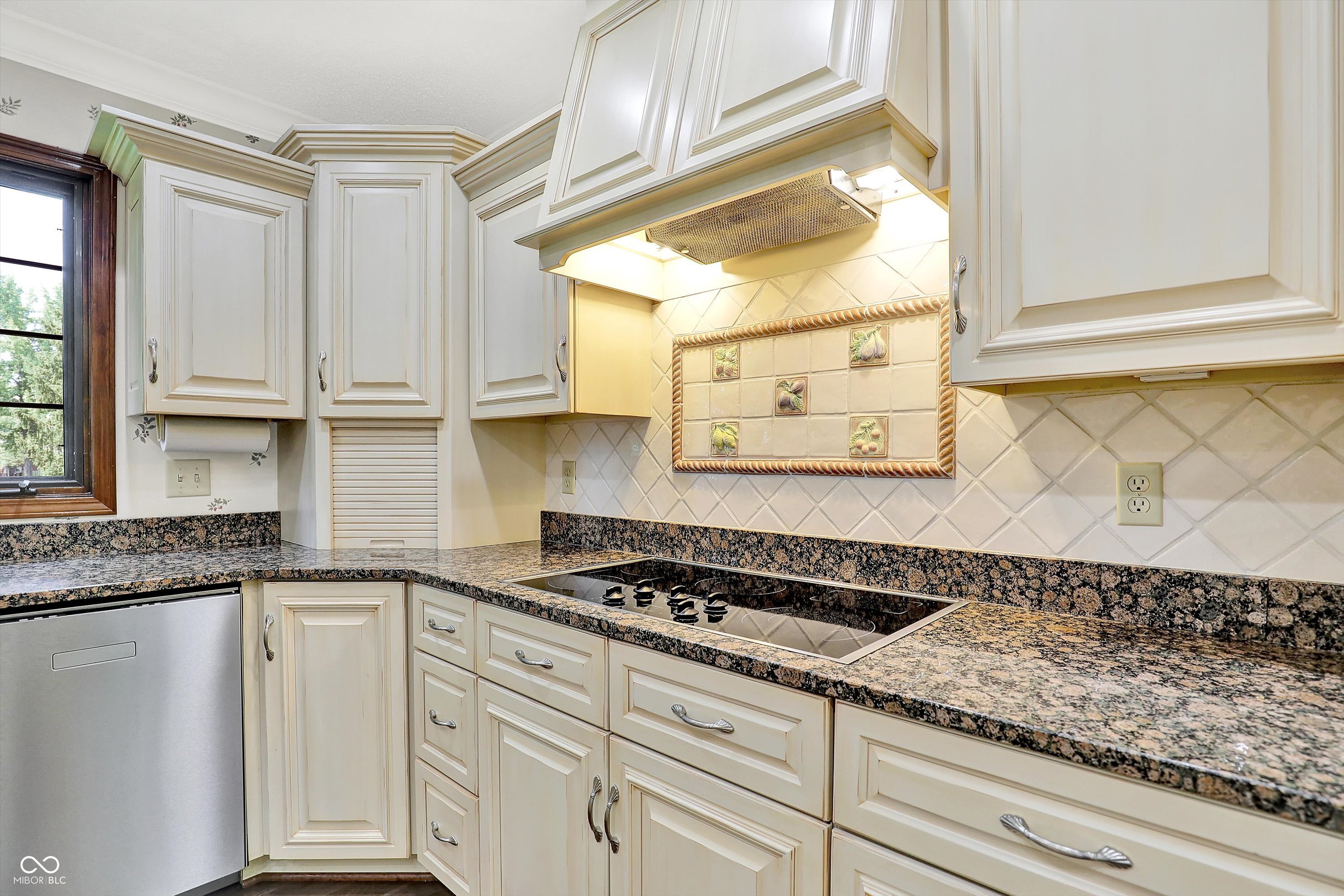 Indianapolis, Indiana, 46260, United States, 4 Bedrooms Bedrooms, ,6 BathroomsBathrooms,Residential,For Sale,1976230