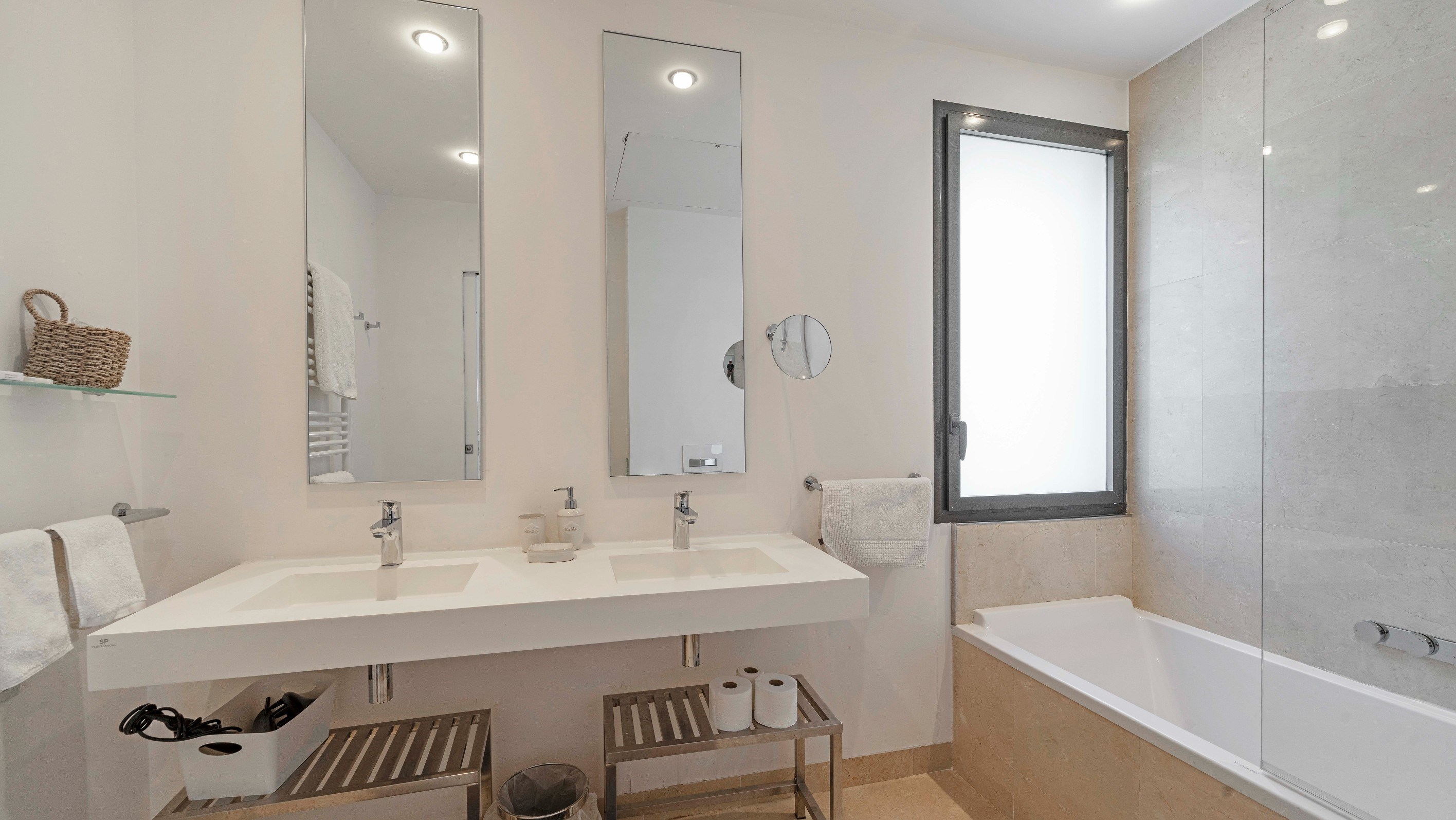  Sainte-Maxime seafront apartment 2 bedroom panoramic sea view pool garages near… - 物件實景