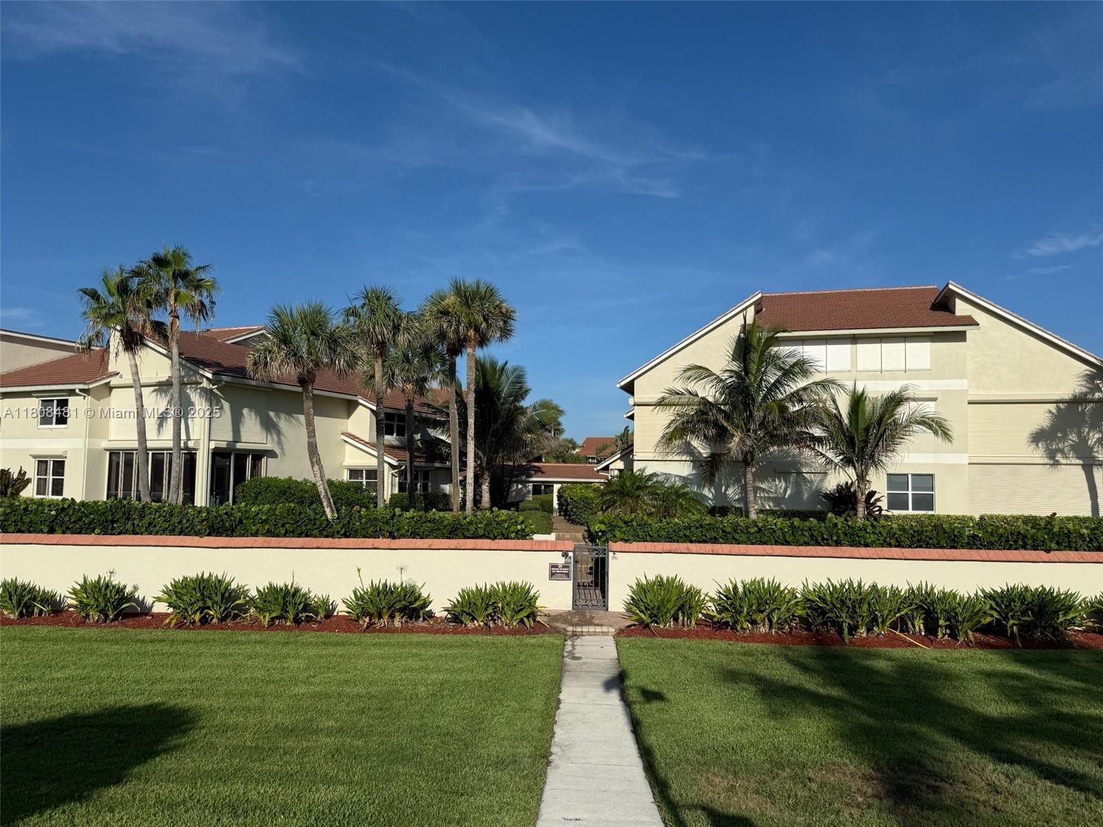 Jupiter, Florida, 33477, United States, 3 Bedrooms Bedrooms, ,2 BathroomsBathrooms,Residential,For Sale,1827227