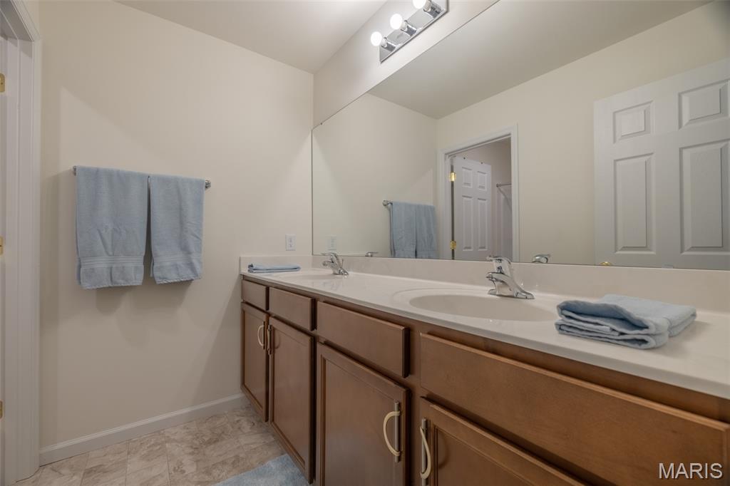 Wentzville, Missouri, 63385, United States, 4 Bedrooms Bedrooms, ,4 BathroomsBathrooms,Residential,For Sale,1948699