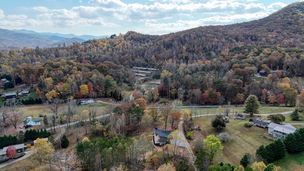 Hayesville, North Carolina, 28904, United States, 3 Bedrooms Bedrooms, ,4 BathroomsBathrooms,Residential,For Sale,1839913