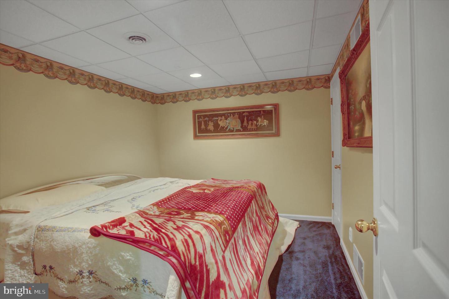 Chambersburg, Pennsylvania, 17202, United States, 5 Bedrooms Bedrooms, ,6 BathroomsBathrooms,Residential,For Sale,1989609