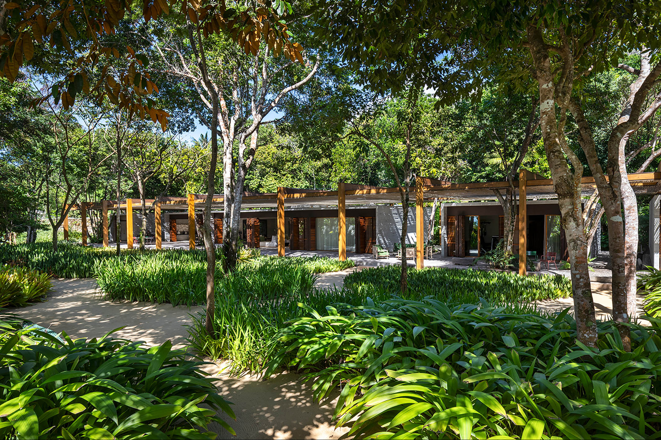 Seafront house by Marcio Kogan with seamless integration to the landscape - 物件實景