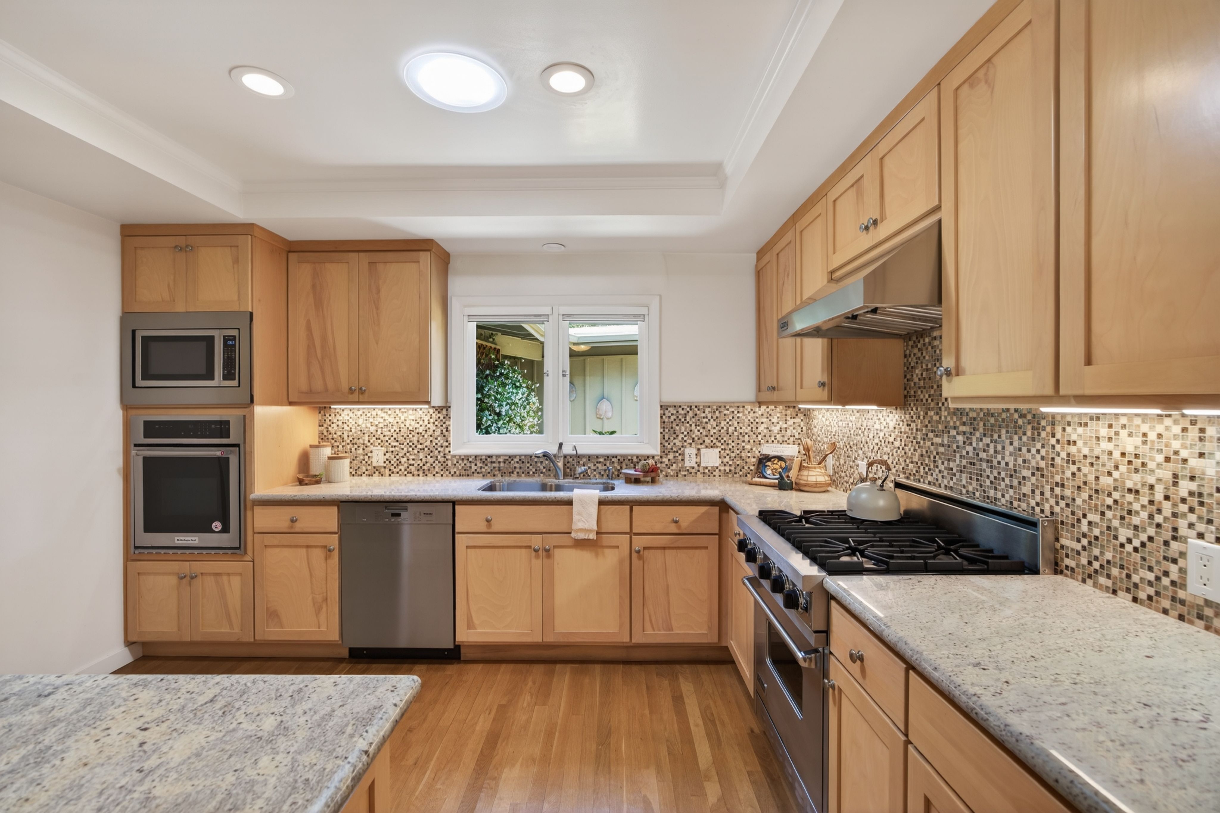 203 Foothill Road, Ojai, CA 93023 - 物件實景