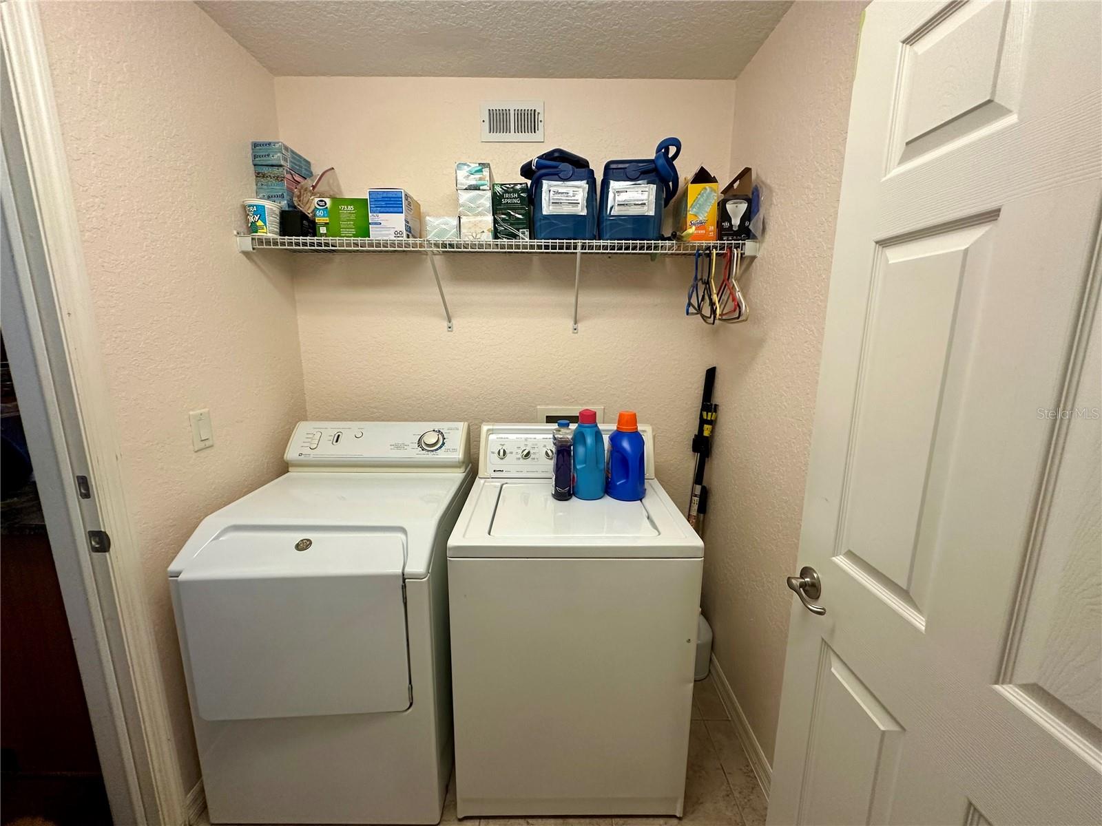 OCALA, Florida, 34473, United States, 4 Bedrooms Bedrooms, ,2 BathroomsBathrooms,Residential,For Sale,2006347