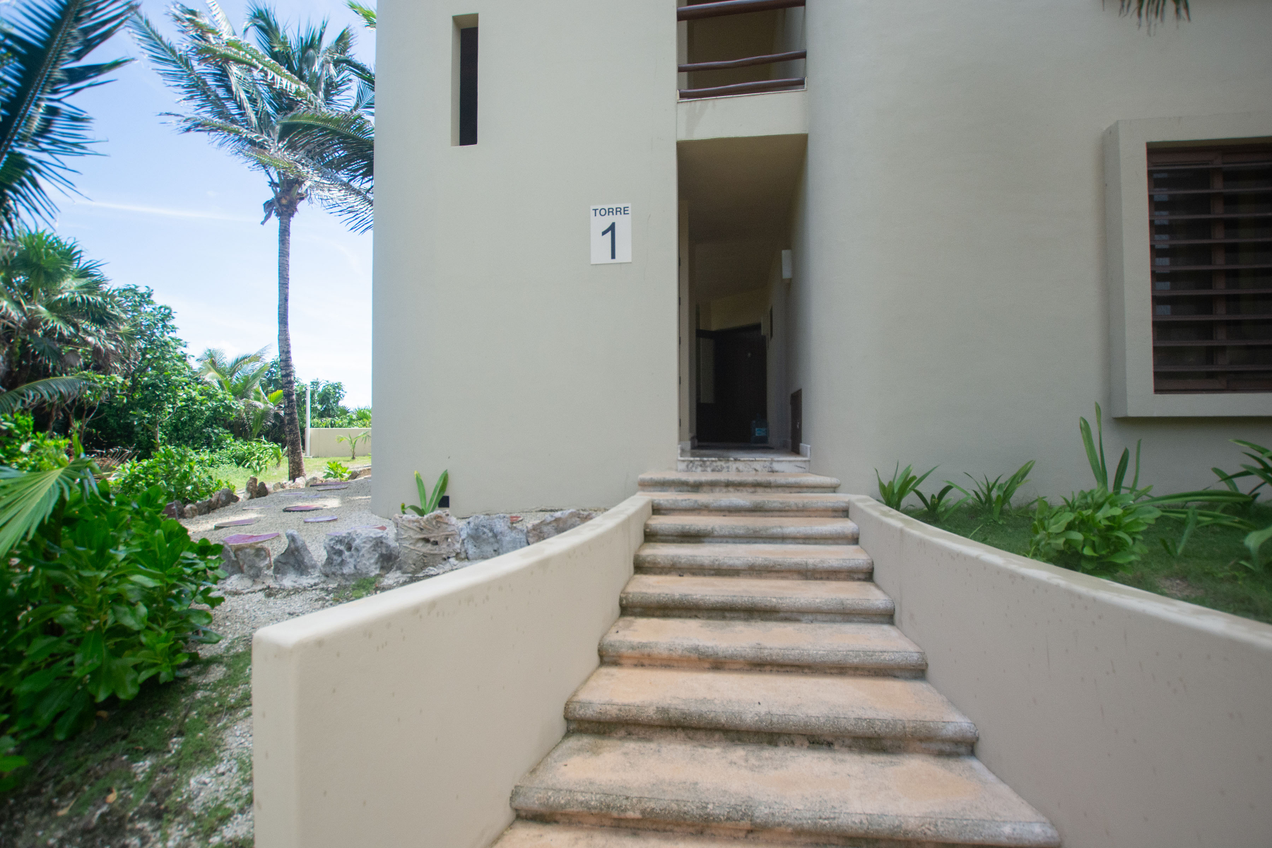  EXCLUSIVE OCEANFRONT RESIDENCE, 2 BED 2 AND BATH PANORAMIC VIEWS - 物件實景