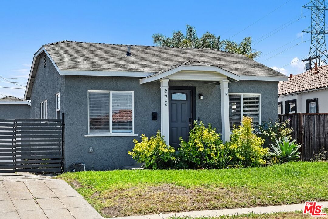 Los Angeles, California, 90059, United States, 2 Bedrooms Bedrooms, ,1 BathroomBathrooms,Residential,For Sale,1847289