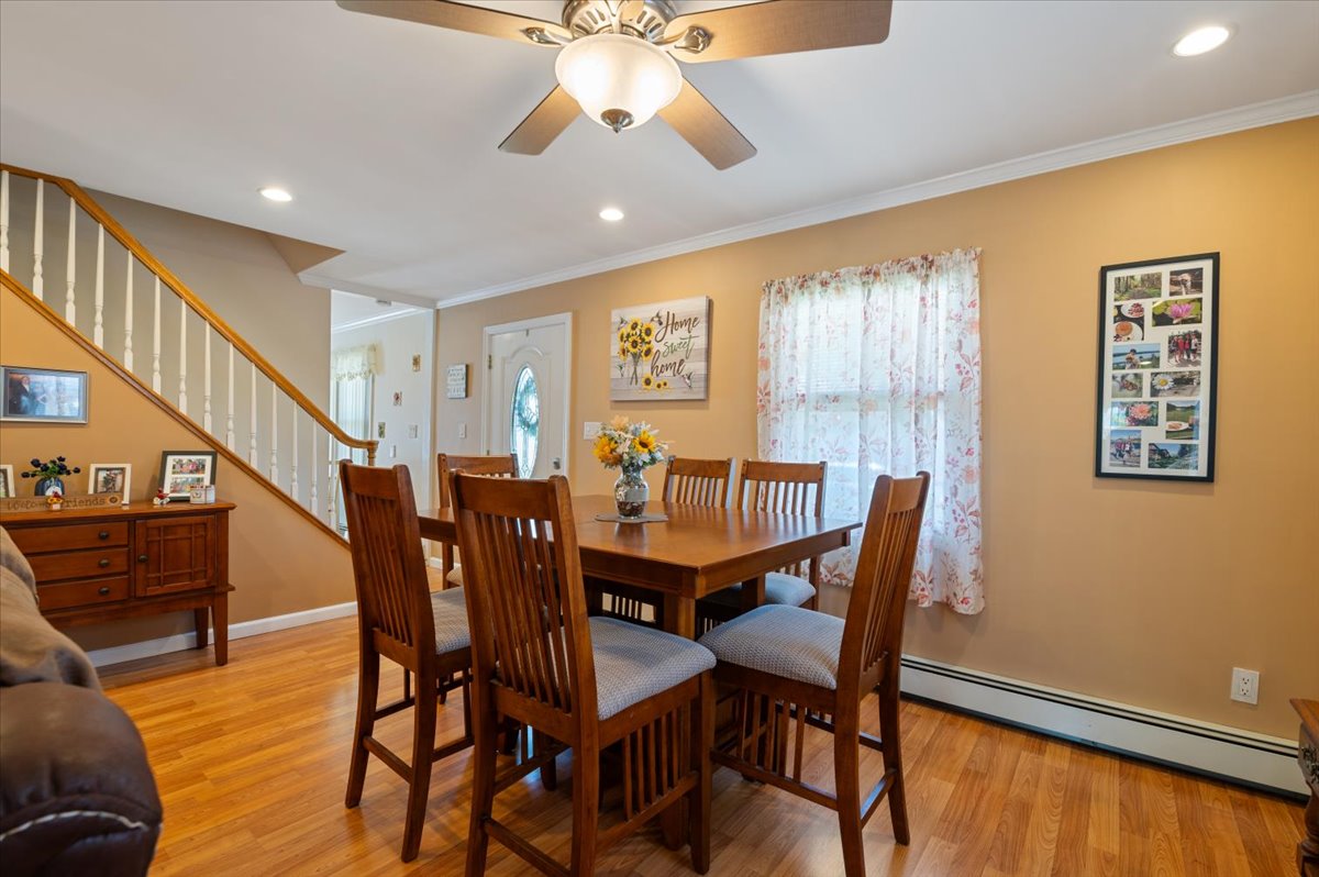 Levittown, New York, 11756, United States, 5 Bedrooms Bedrooms, ,2 BathroomsBathrooms,Residential,For Sale,1920496