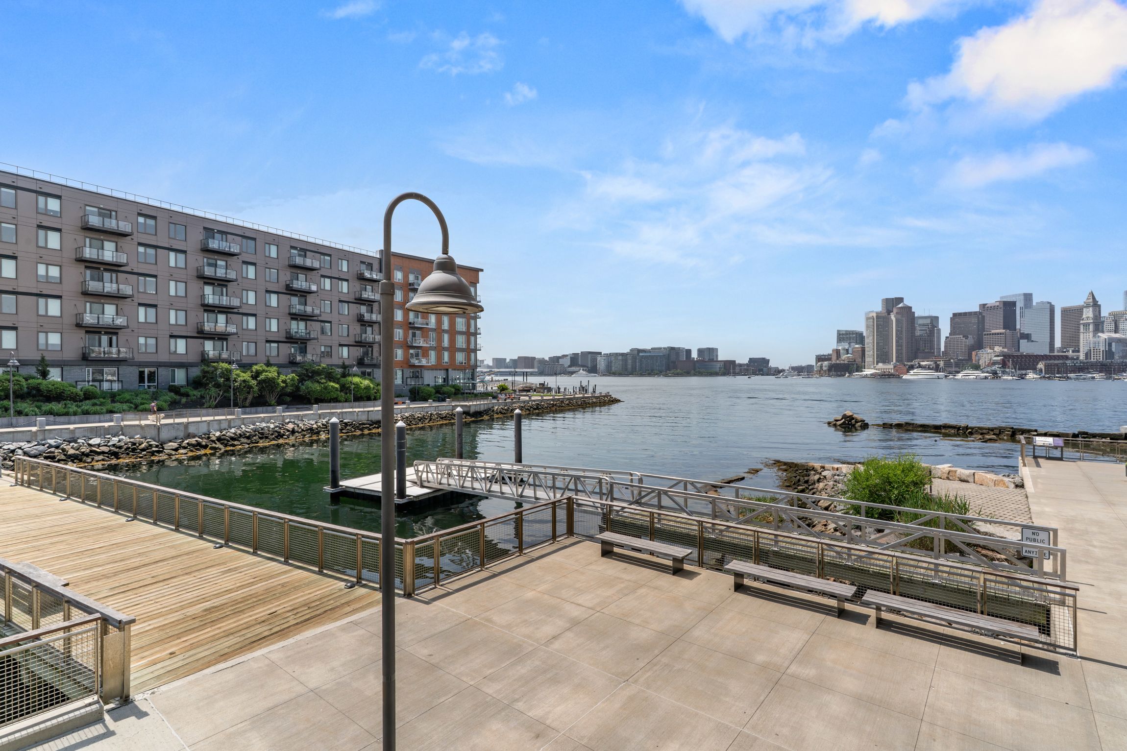  45 Lewis Street, Boston, MA, 02128 - 物件實景