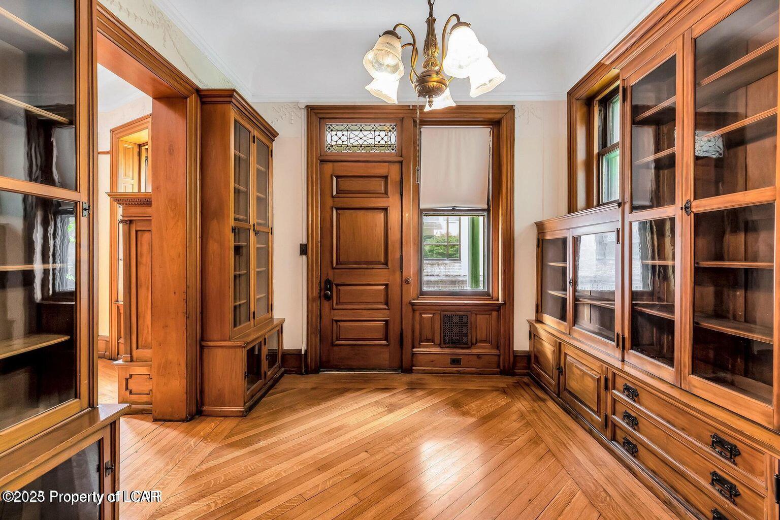 Wilkes-Barre, Pennsylvania, 18701, United States, 7 Bedrooms Bedrooms, ,3 BathroomsBathrooms,Residential,For Sale,1982709