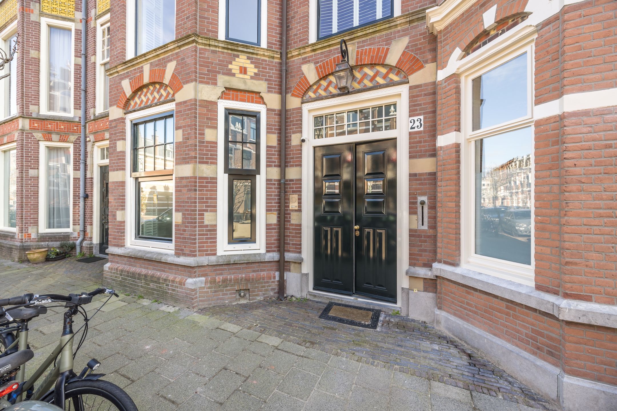  Charming and Spacious Townhouse in the Desirable Benoordenhout District Located - 物件實景
