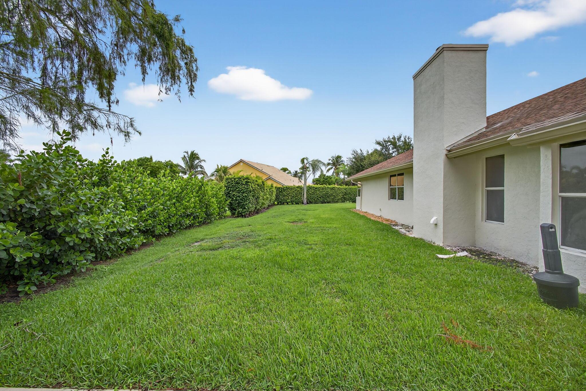 Wellington, Florida, 33414, United States, 5 Bedrooms Bedrooms, ,4 BathroomsBathrooms,Residential,For Sale,1978857
