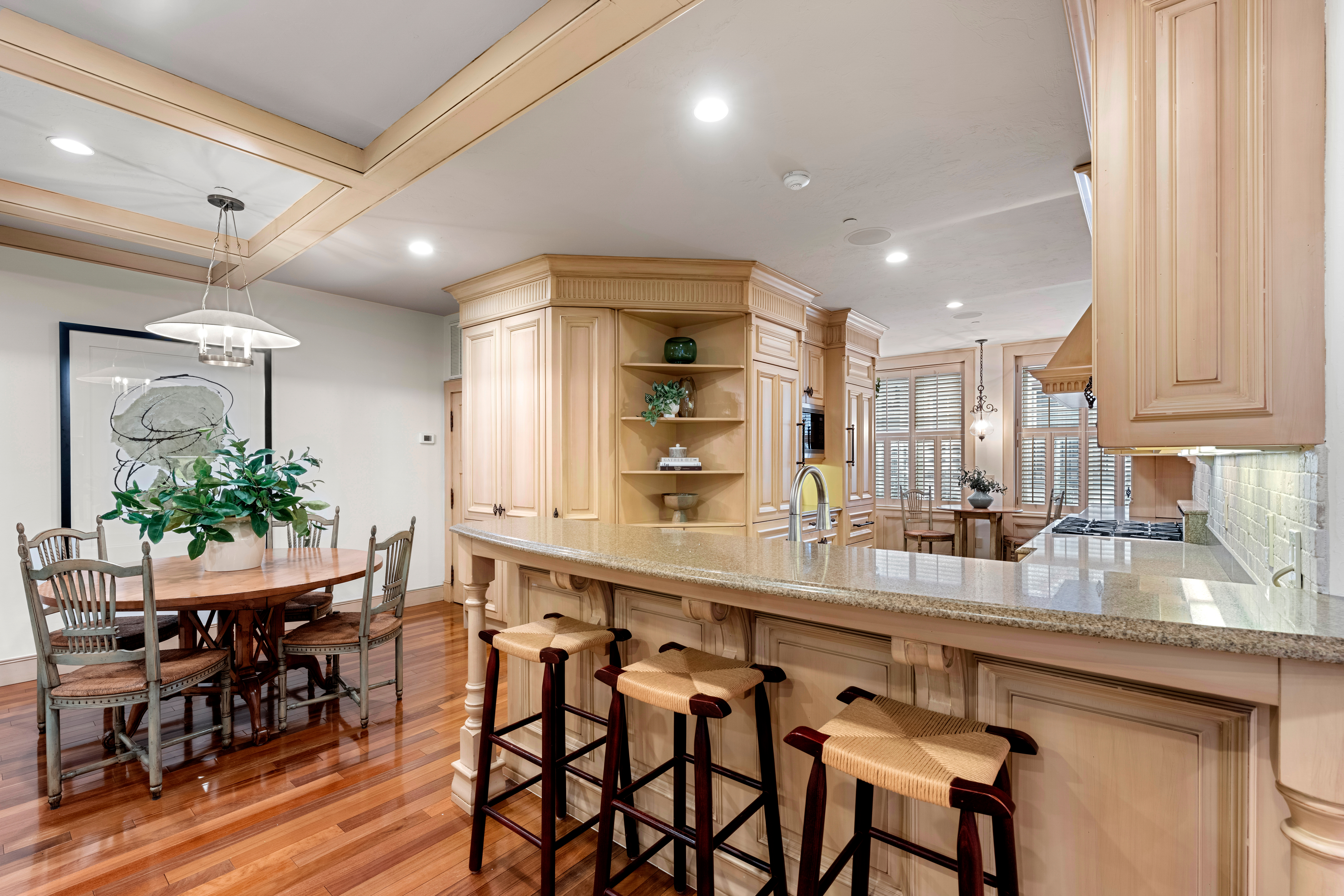  23-25 Beaver Place, Boston, MA, 02108 - 物件實景