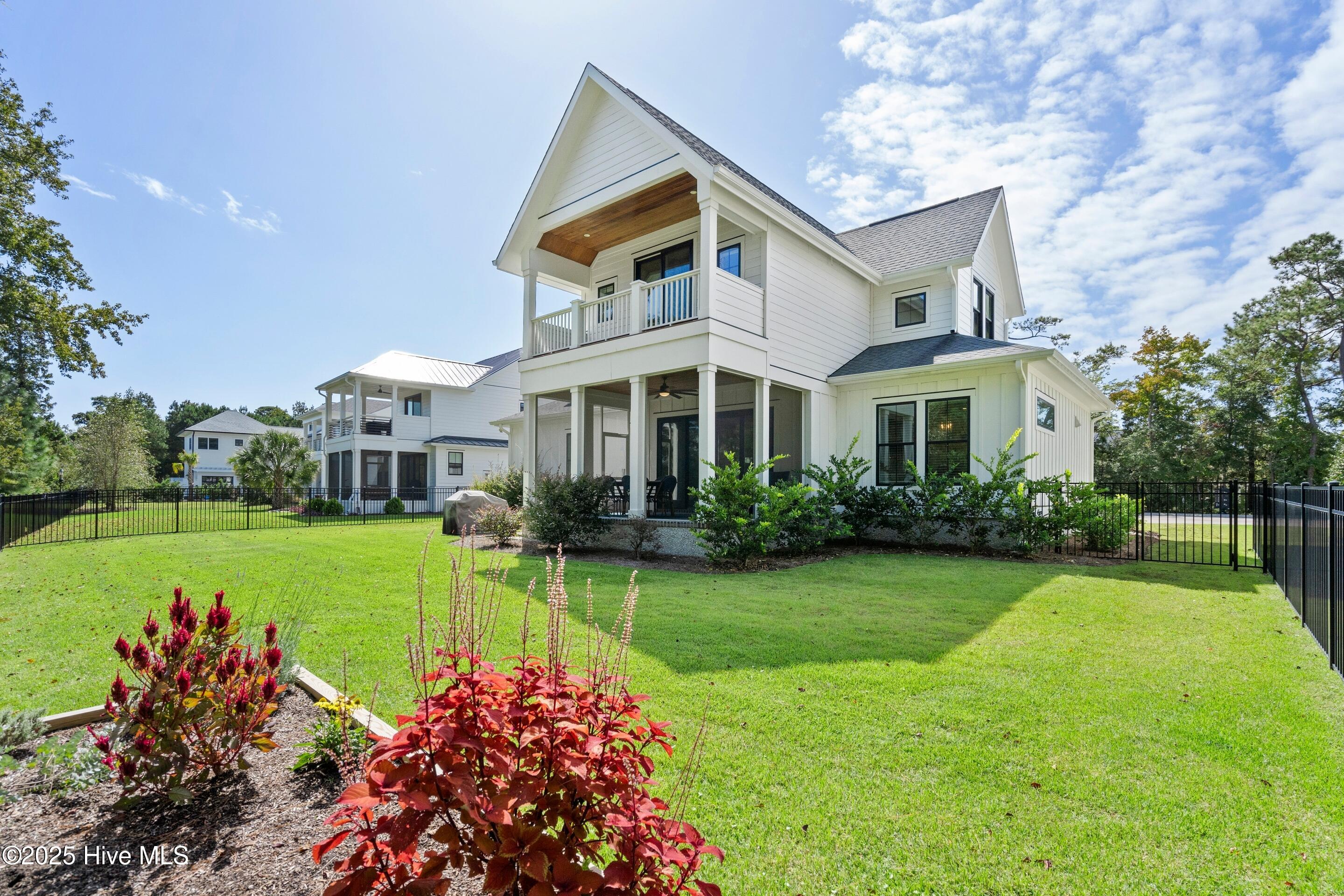 Wilmington, North Carolina, 28411, United States, 4 Bedrooms Bedrooms, ,5 BathroomsBathrooms,Residential,For Sale,1992122