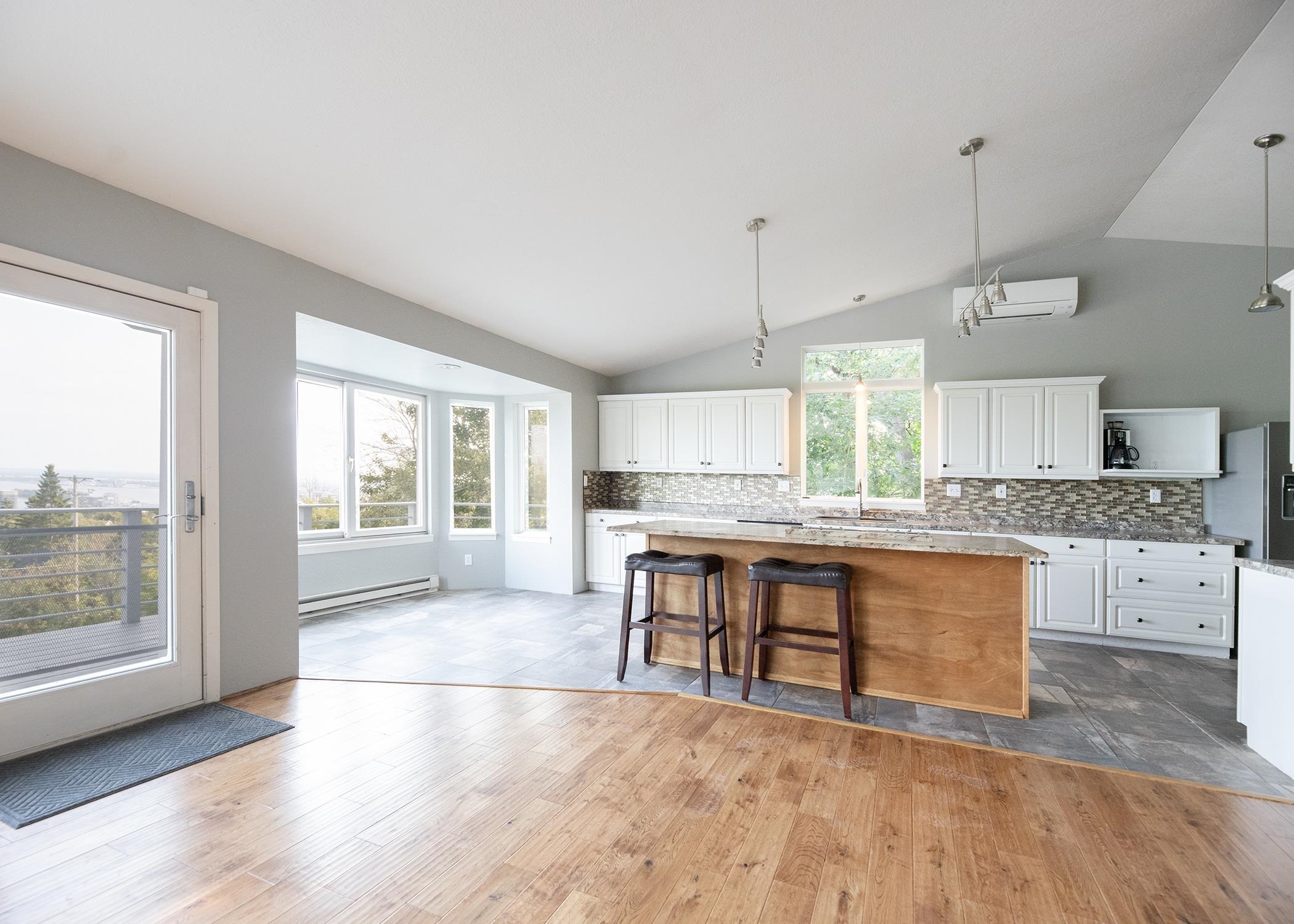 Duluth, Minnesota, 55805, United States, 4 Bedrooms Bedrooms, ,2 BathroomsBathrooms,Residential,For Sale,1941735