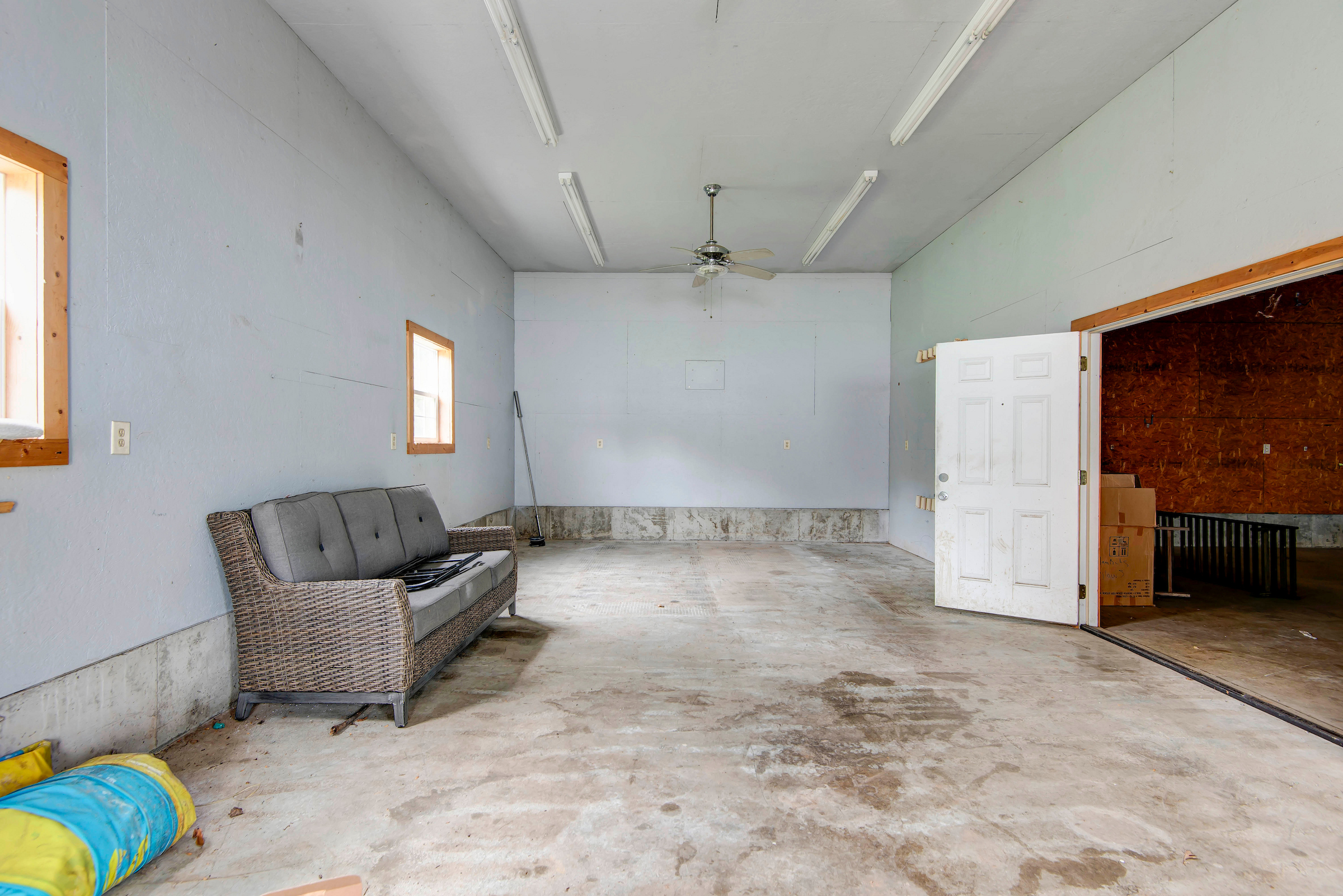 Springfield, Missouri, 65803, United States, 5 Bedrooms Bedrooms, ,3 BathroomsBathrooms,Residential,For Sale,2049332