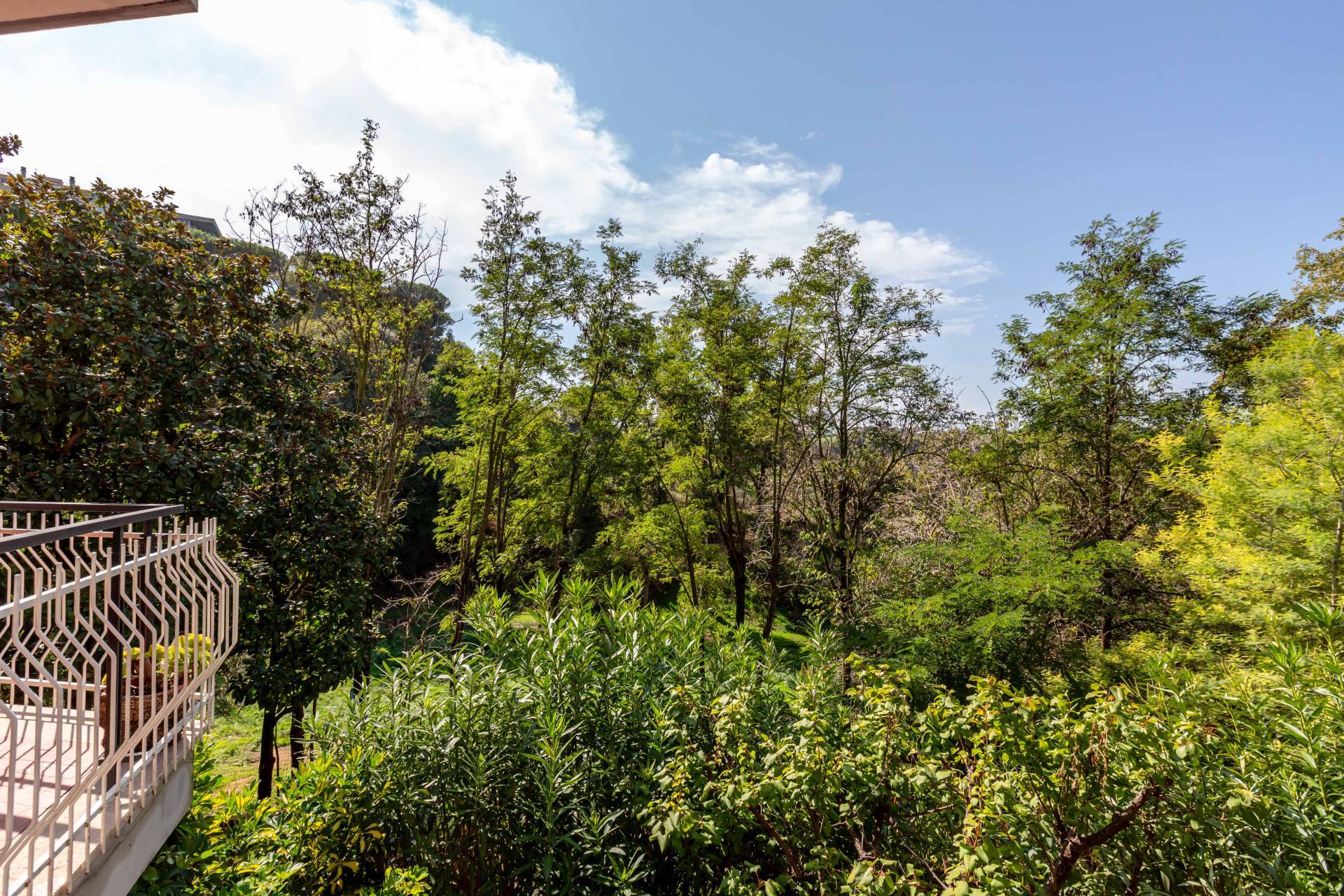 Roma, Roma, 00100, IT, 4 Bedrooms Bedrooms, ,4 BathroomsBathrooms,Residential,For Sale,1992075