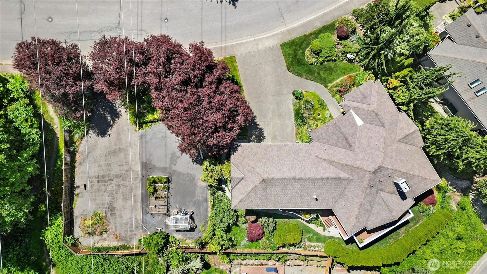 Newcastle, Washington, 98056, United States, 3 Bedrooms Bedrooms, ,3 BathroomsBathrooms,Residential,For Sale,1839033