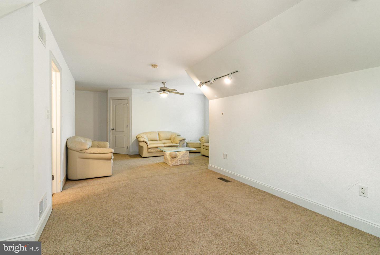 Mechanicsburg, Pennsylvania, 17055, United States, 5 Bedrooms Bedrooms, ,5 BathroomsBathrooms,Residential,For Sale,1926512