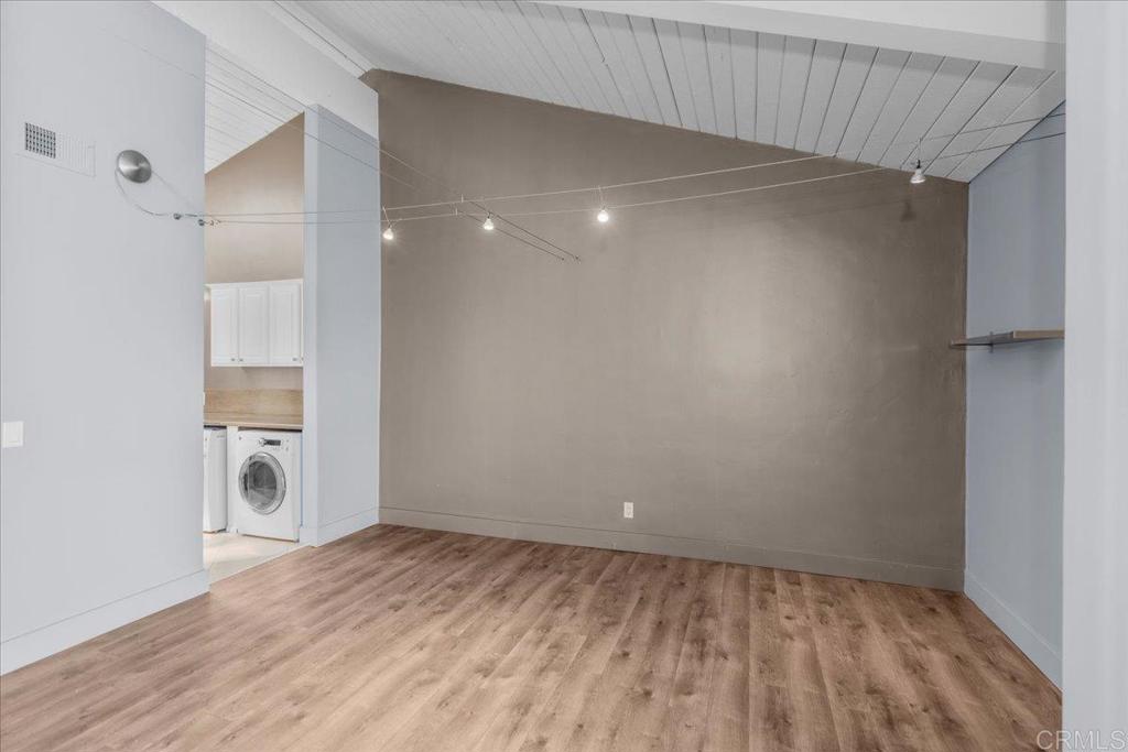 Carlsbad, California, 92009, United States, 2 Bedrooms Bedrooms, ,2 BathroomsBathrooms,Residential,For Sale,1932057