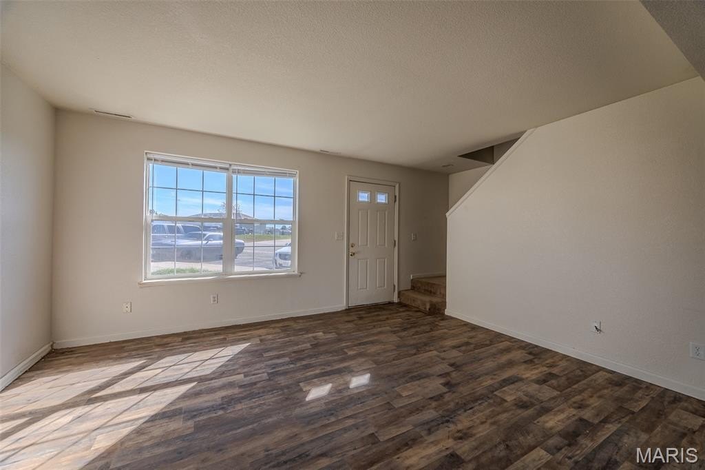 Lebanon, Missouri, 65536, United States, ,Residential,For Sale,1990490