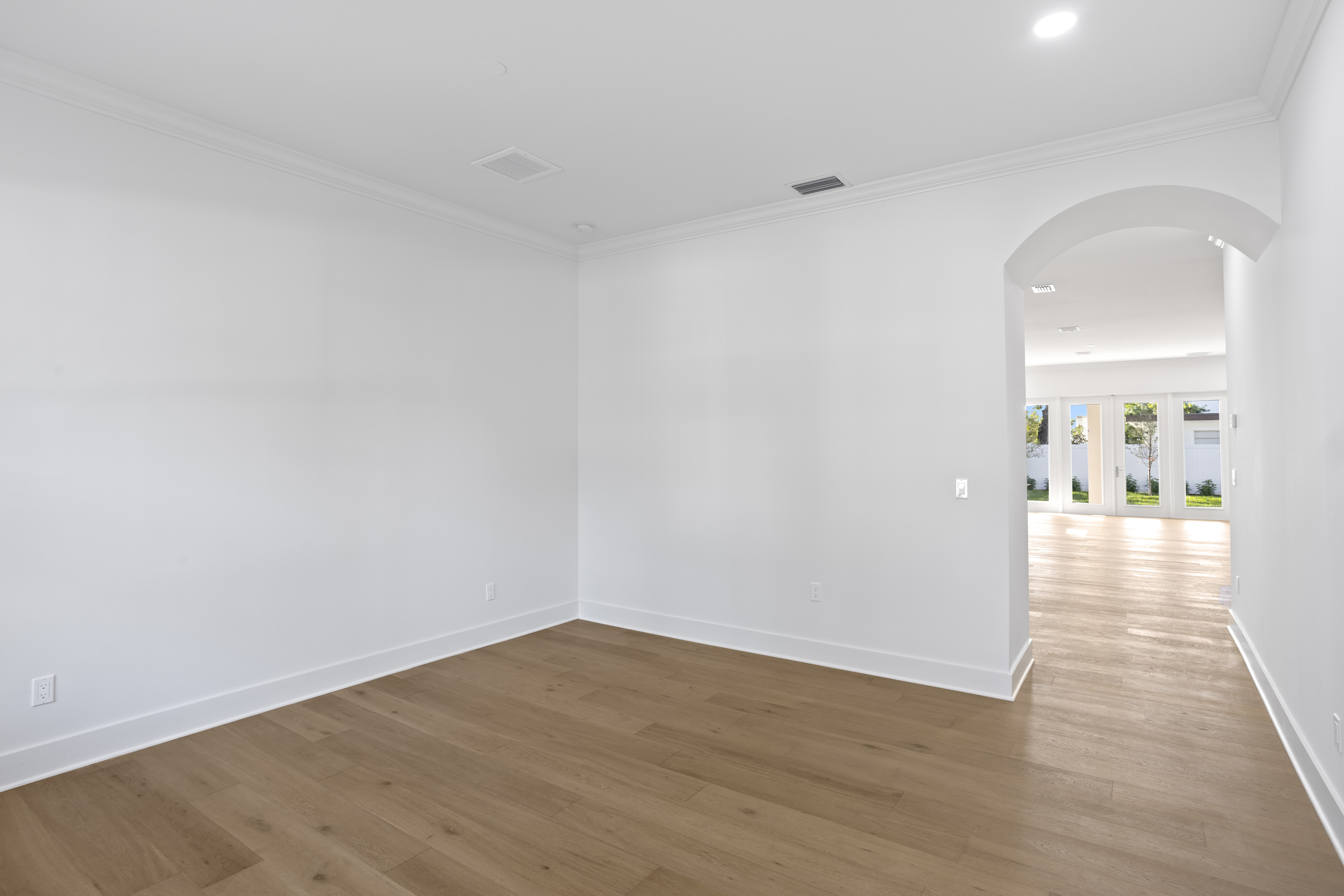 Tampa, Florida, 33611, United States, 4 Bedrooms Bedrooms, ,3 BathroomsBathrooms,Residential,For Sale,1977449