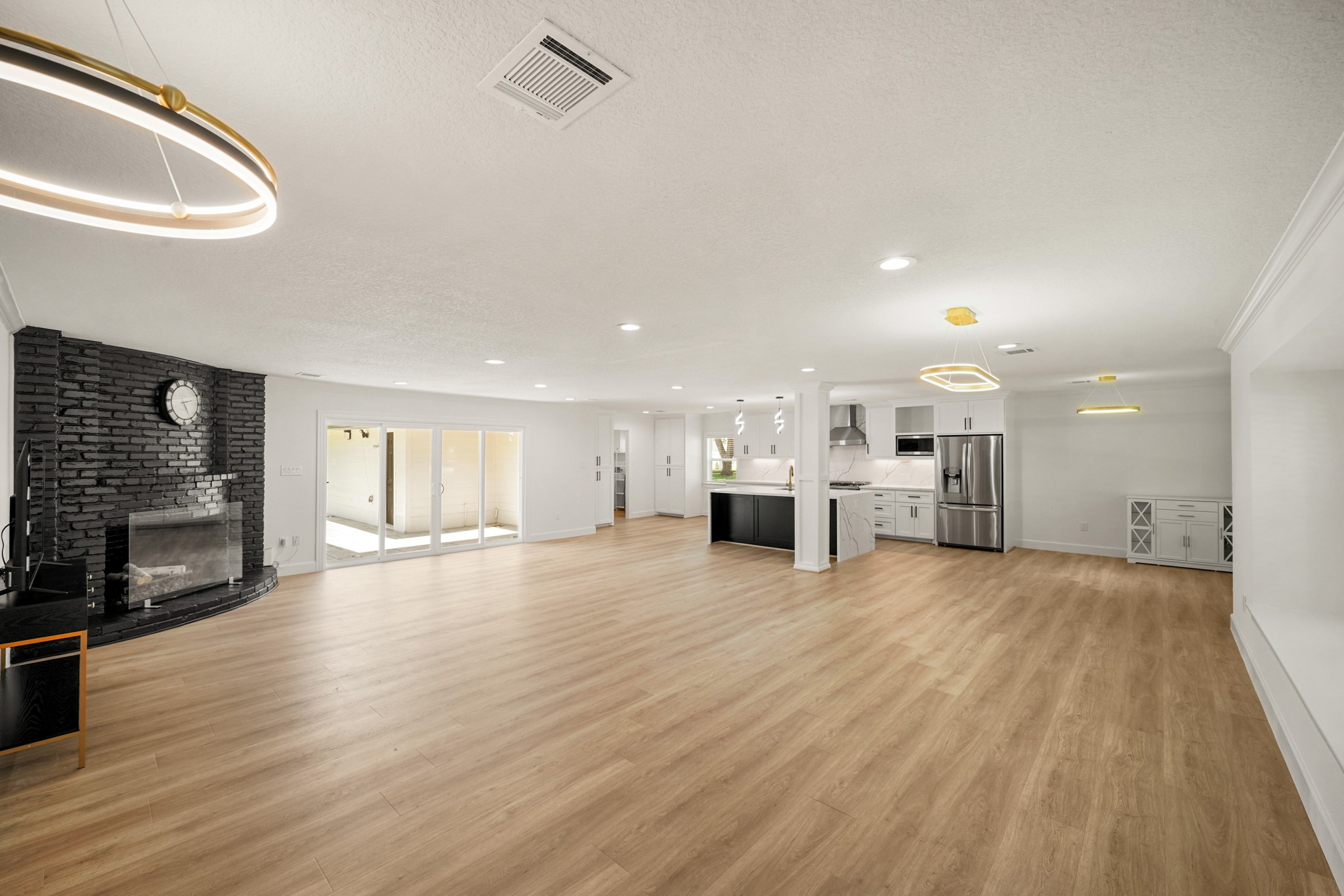 Houston, Texas, 77096, United States, 4 Bedrooms Bedrooms, ,3 BathroomsBathrooms,Residential,For Sale,1901222