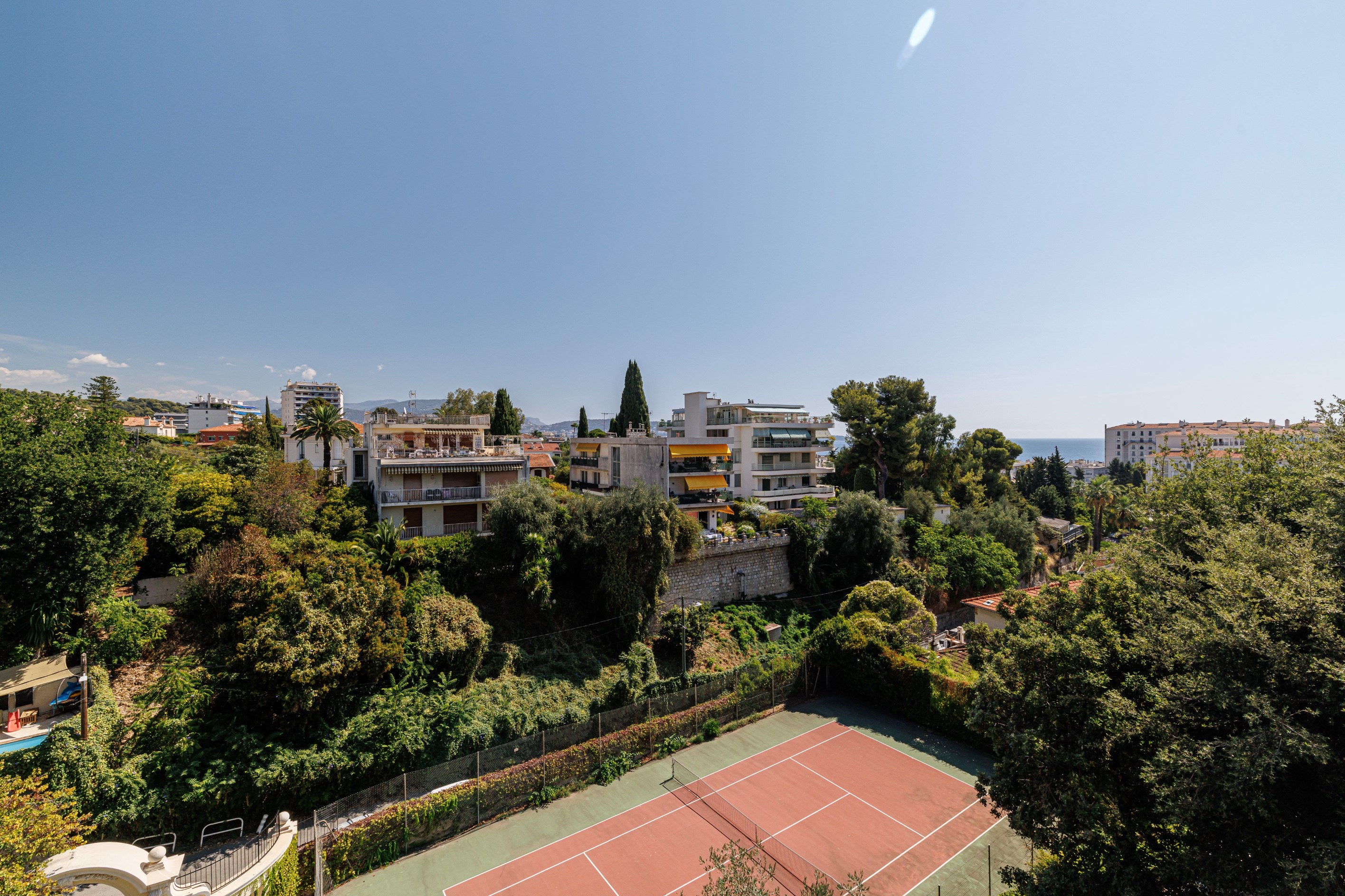 Nice Fabron, three bedroom apartment to renovate with terraces in a residence w… - 物件實景