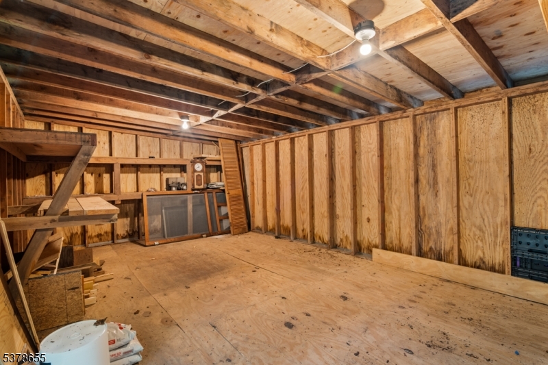 Lebanon Twp., New Jersey, 08826, United States, 3 Bedrooms Bedrooms, ,2 BathroomsBathrooms,Residential,For Sale,1972672