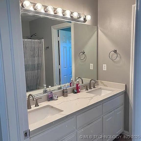 Fort Gibson, Oklahoma, 74434, United States, 5 Bedrooms Bedrooms, ,3 BathroomsBathrooms,Residential,For Sale,1980443