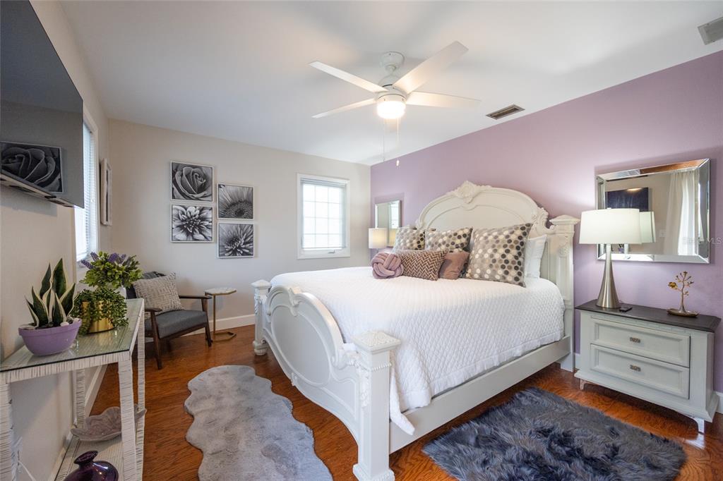 Sarasota, Florida, 34243, United States, 3 Bedrooms Bedrooms, ,4 BathroomsBathrooms,Residential,For Sale,1941793