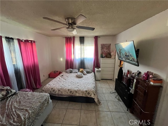 South Gate, California, 90280, United States, 3 Bedrooms Bedrooms, ,Residential,For Sale,2012002