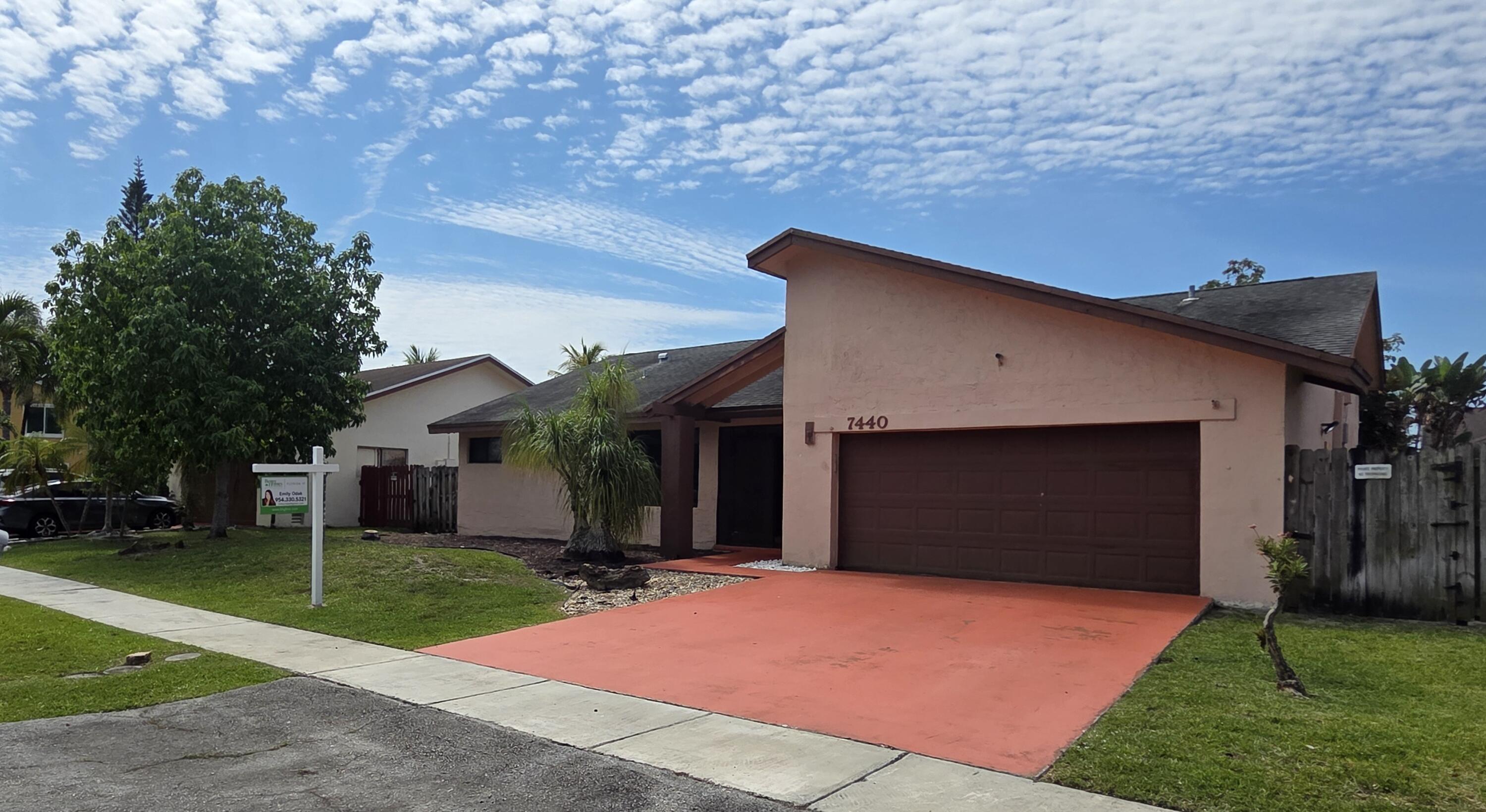 42nd Ct, Lauderhill, FL 33319