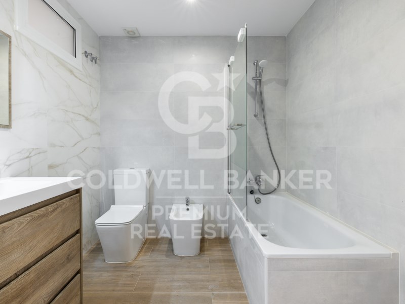 Barcelona Capital, Catalonia, ES, 4 Bedrooms Bedrooms, ,2 BathroomsBathrooms,Residential,For Sale,1752562