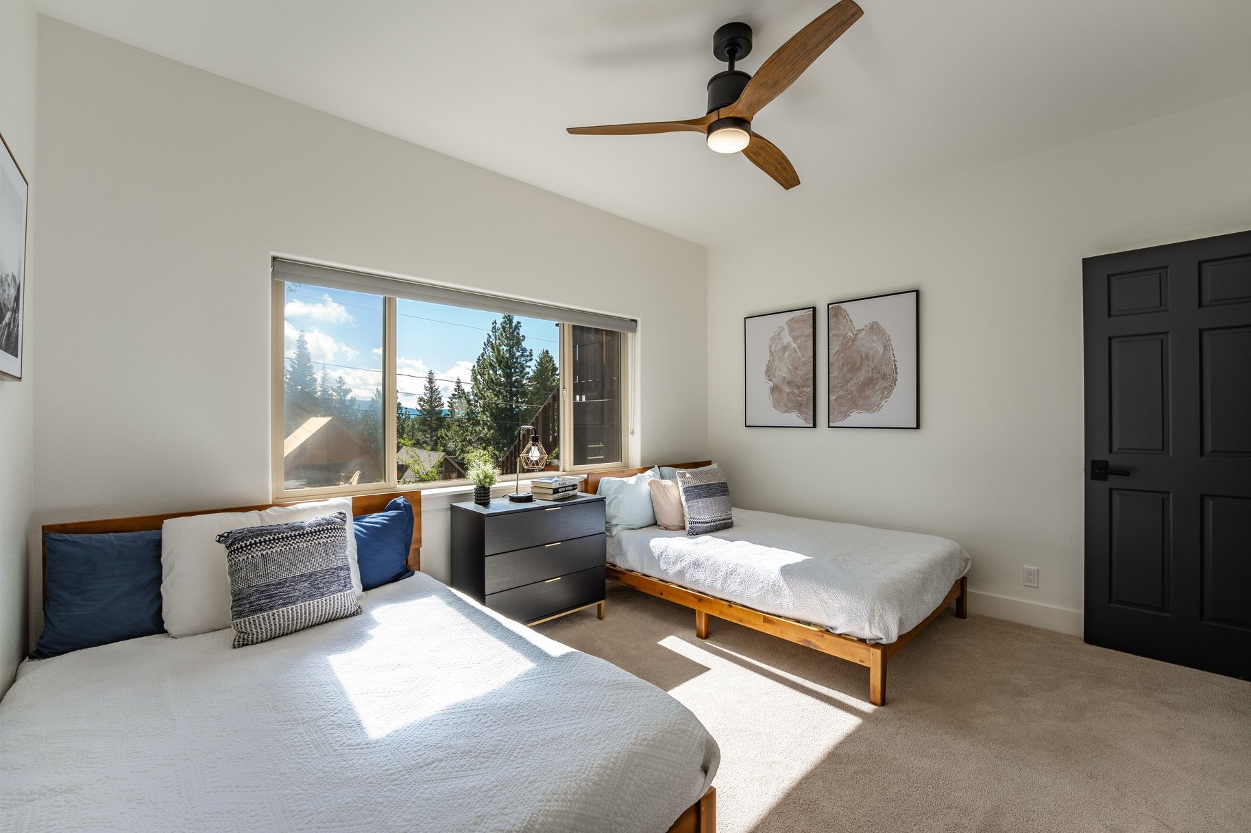  Modern Tahoe Donner Retreat with Panoramic Mountain Views & Elevated Living - 物件實景