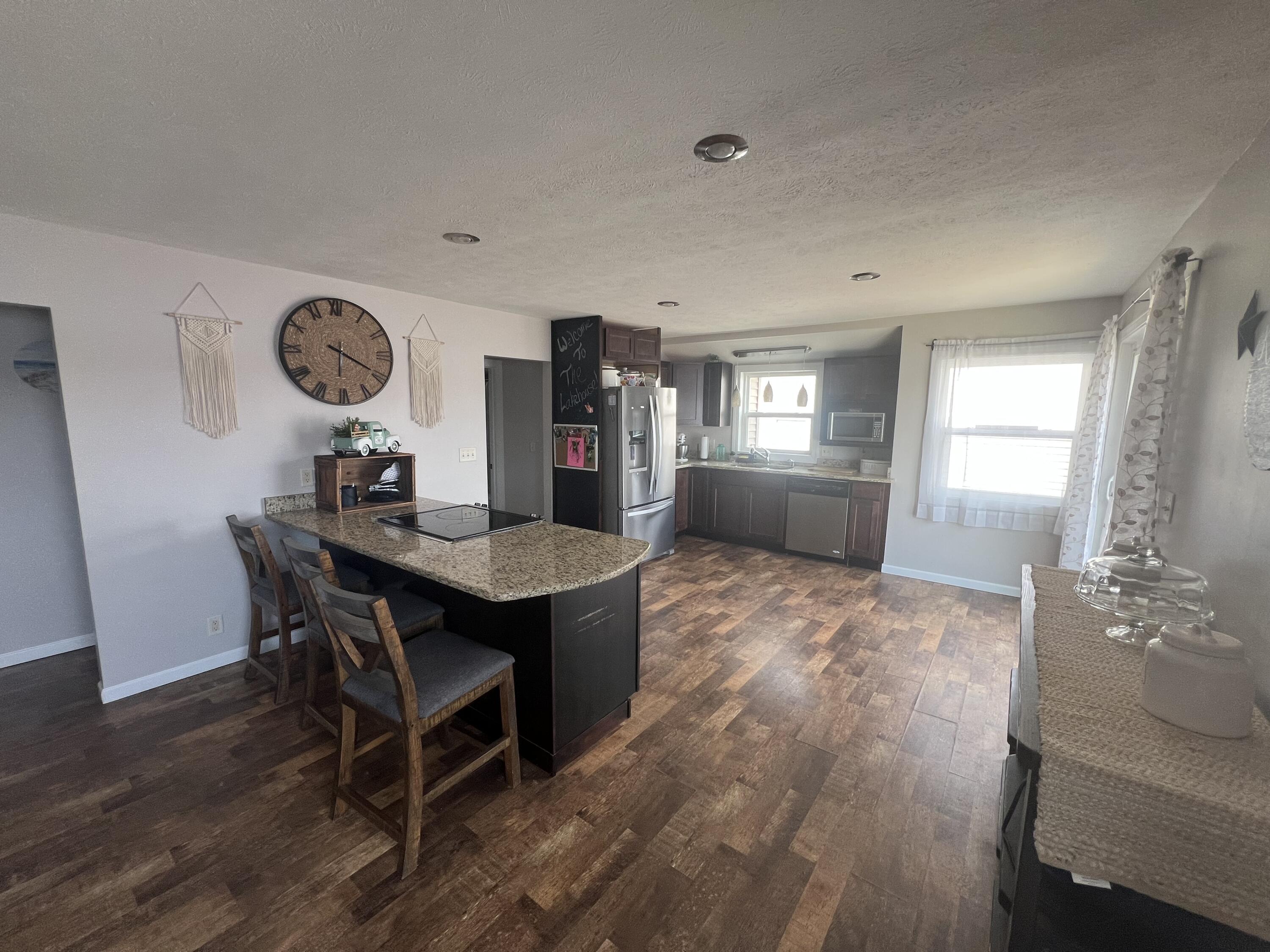 Fremont, Michigan, 49412, United States, 3 Bedrooms Bedrooms, ,2 BathroomsBathrooms,Residential,For Sale,1743034