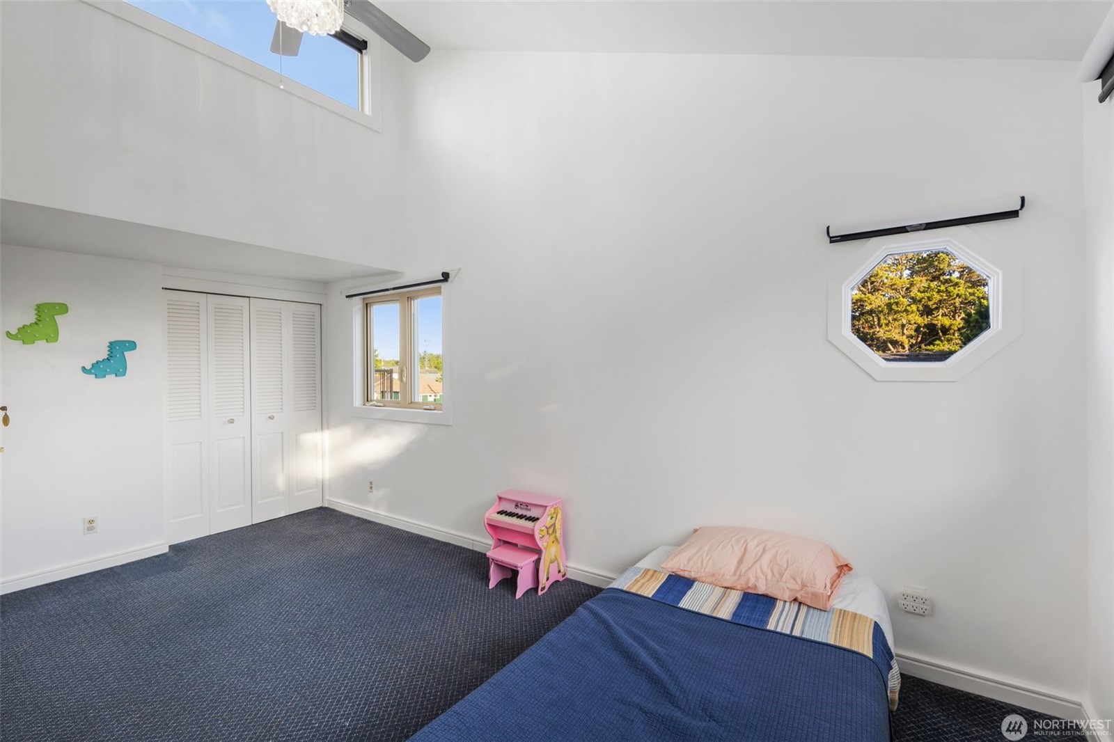 Long Beach, Washington, 98631, United States, 8 Bedrooms Bedrooms, ,6 BathroomsBathrooms,Residential,For Sale,1976396