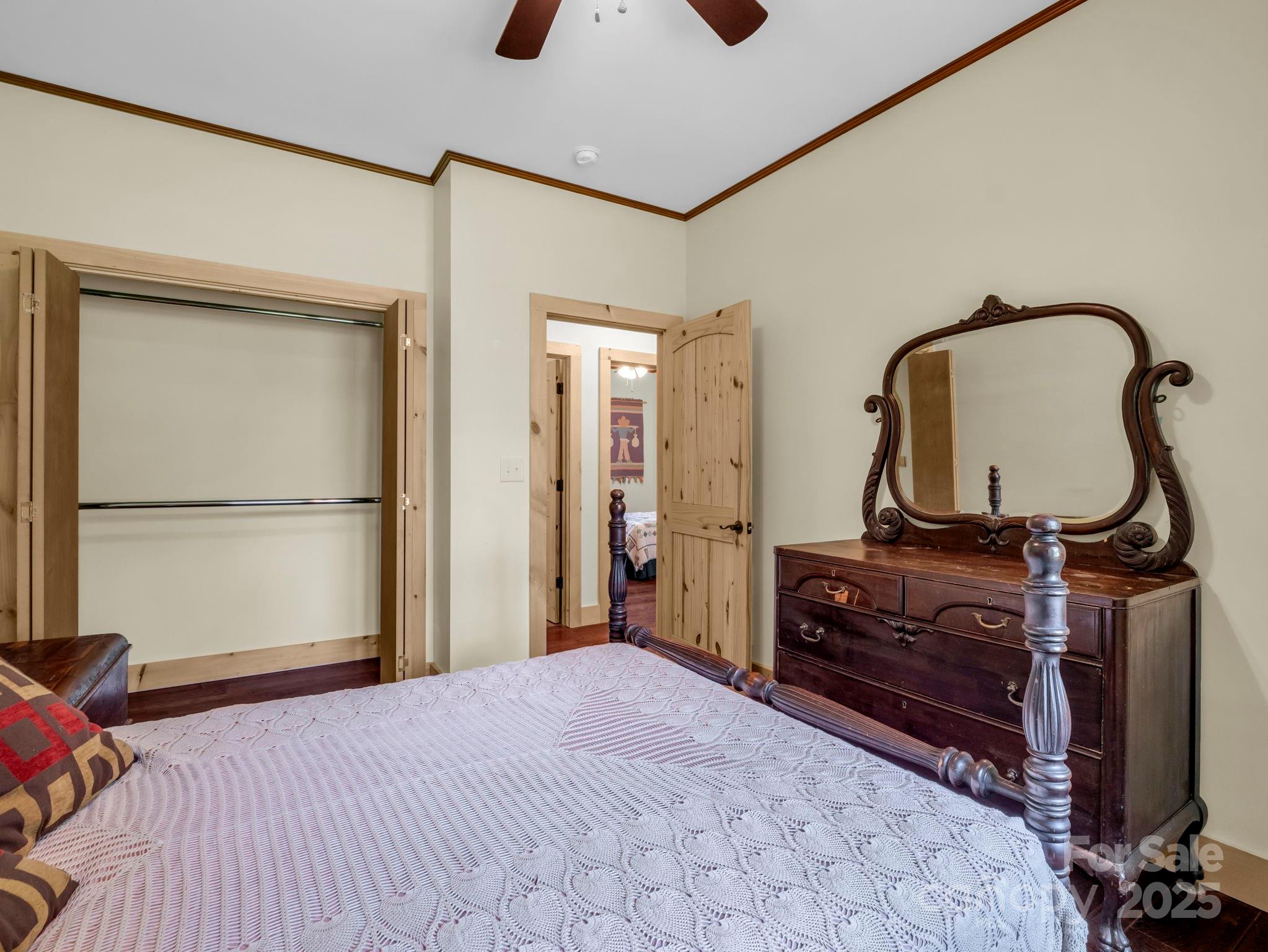 Saluda, North Carolina, 28773, United States, 3 Bedrooms Bedrooms, ,2 BathroomsBathrooms,Residential,For Sale,1923070