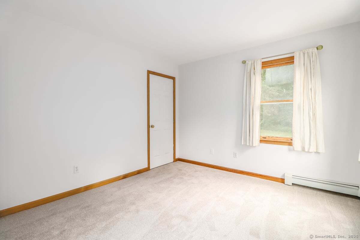 New Milford, Connecticut, 06776, United States, 3 Bedrooms Bedrooms, ,3 BathroomsBathrooms,Residential,For Sale,1958053