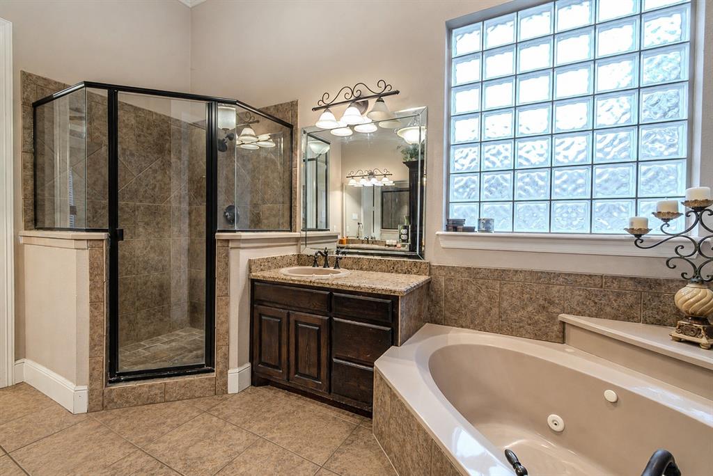 Waxahachie, Texas, 75167, United States, 4 Bedrooms Bedrooms, ,3 BathroomsBathrooms,Residential,For Sale,1982552