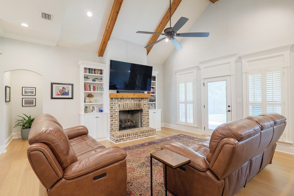 Valdosta, Georgia, 31601, United States, 4 Bedrooms Bedrooms, ,3 BathroomsBathrooms,Residential,For Sale,1991000